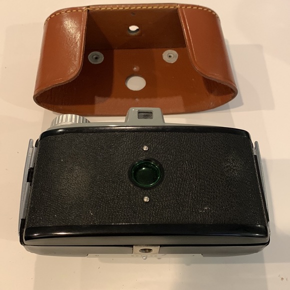 Kodak Pony 828 Camera with leather field case - Picture 5 of 10